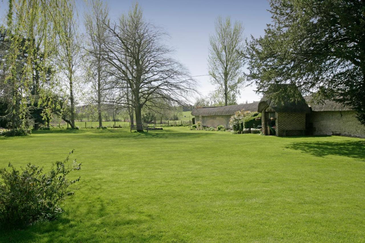 Bridge Farmhouse - Eight Ensuite Bedrooms Salisbury Exterior photo