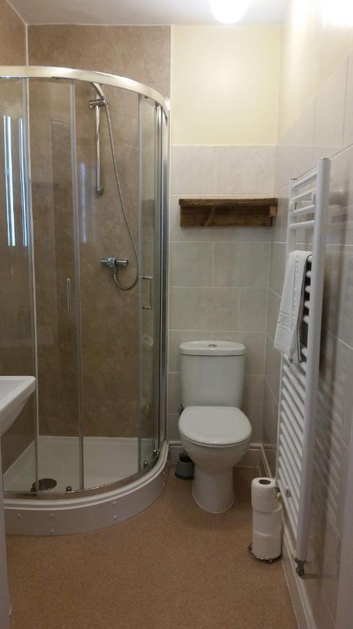 Bridge Farmhouse - Eight Ensuite Bedrooms Salisbury Exterior photo